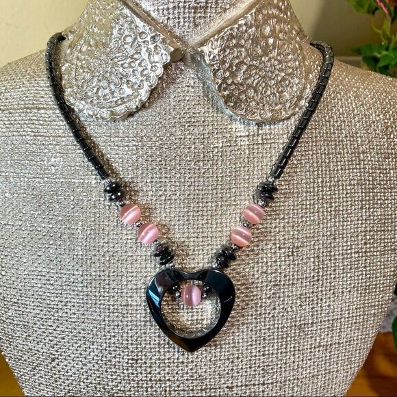NEW 18” HEMATITE OPEN HEART W/ROSE QUARTZ STONE NECKLACE - Picture 2 of 14